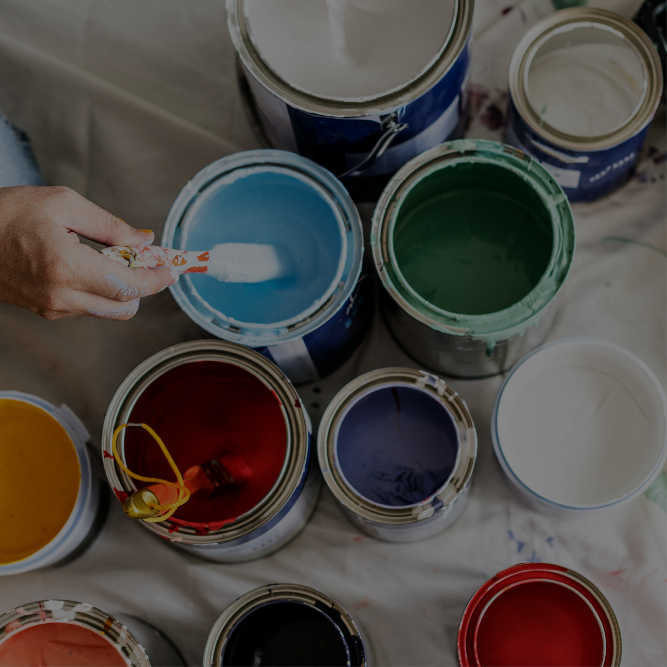 Botes de pintura y recubrimientos de ferretería en Monterrey con servicio a domicilio.